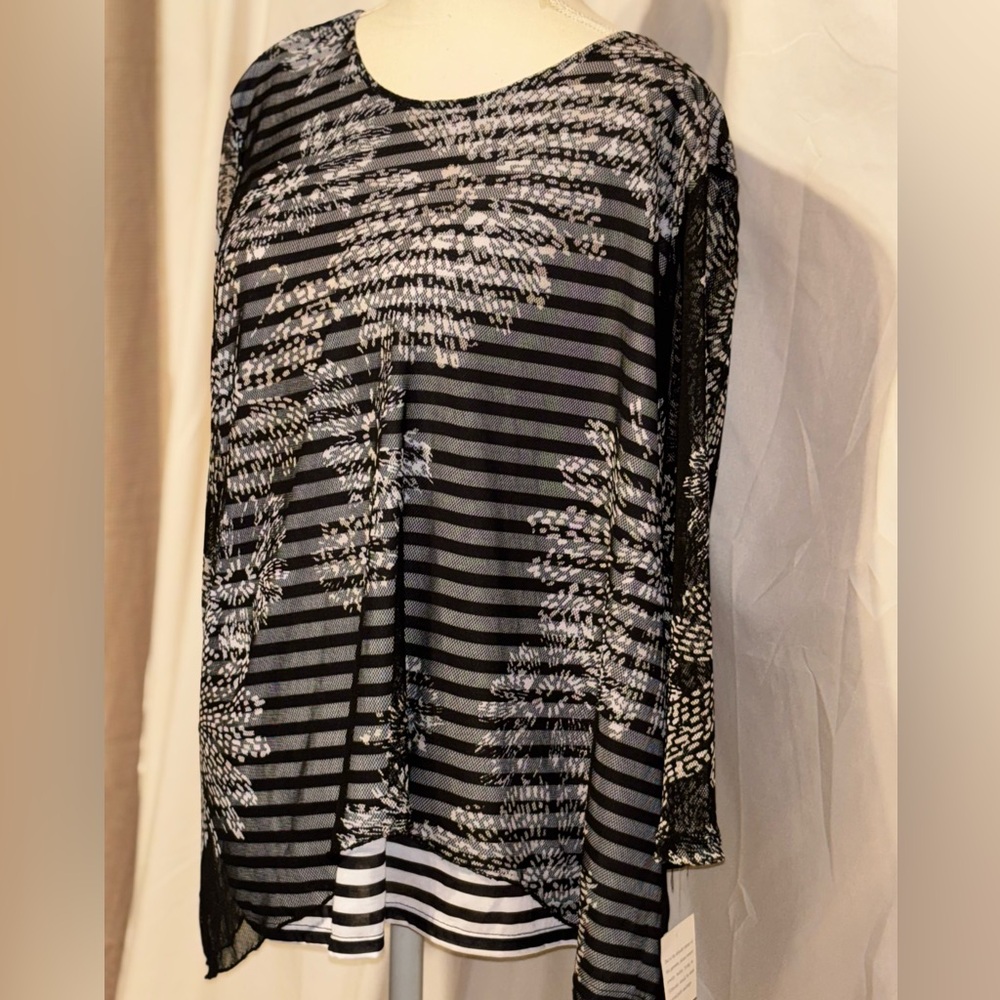 Alfred Dunner Black and Gray Boxy Tunic